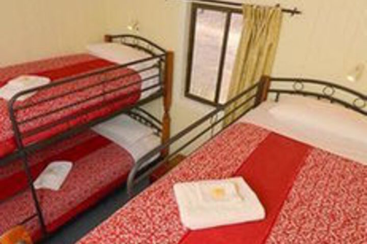 Room 4 of 31