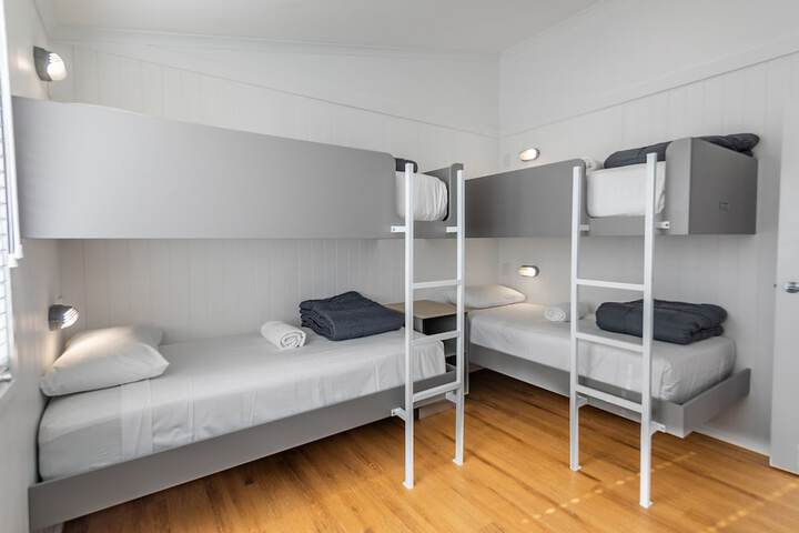 Room 10 of 126