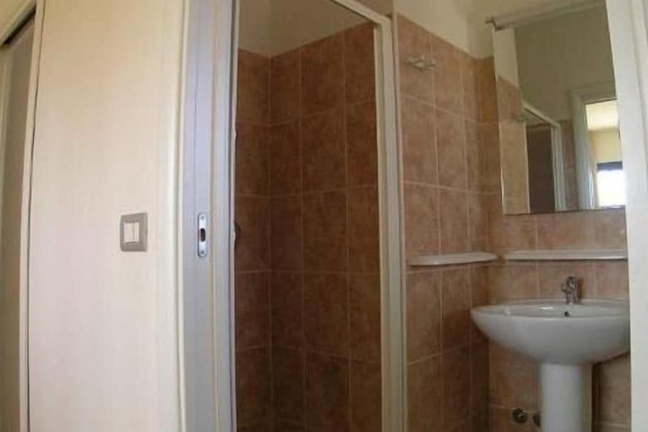 Room 30 of 61