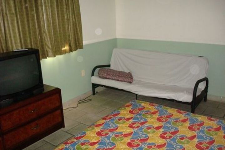 Room 13 of 63