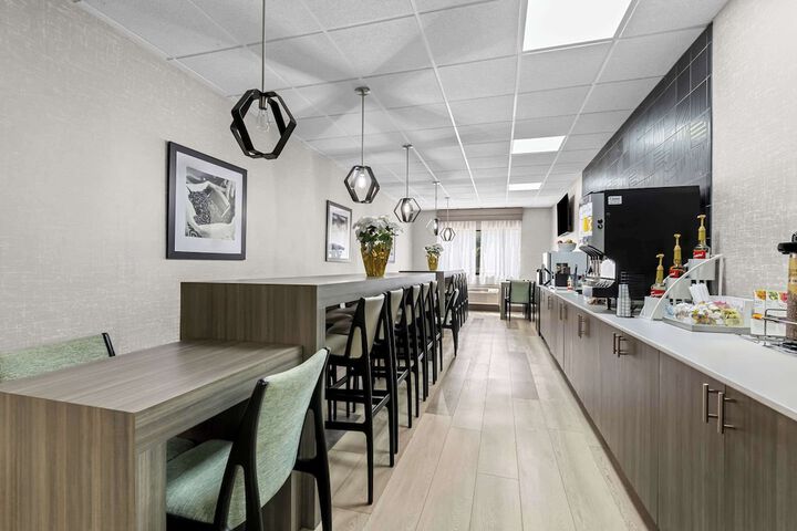 Breakfast area