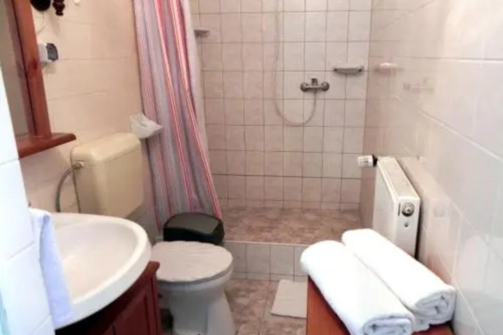 Room 7 of 22