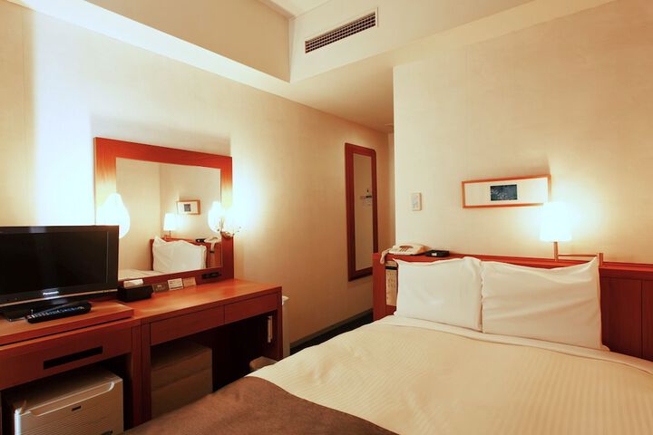 Room 8 of 40