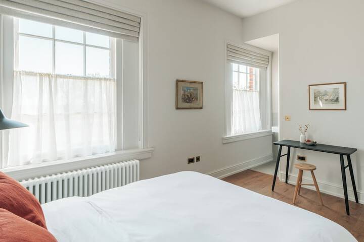 Room 3 of 26