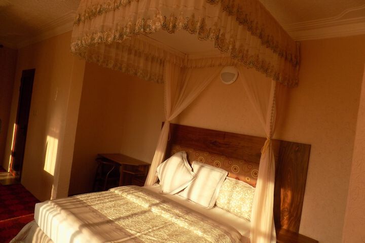 Room 14 of 70