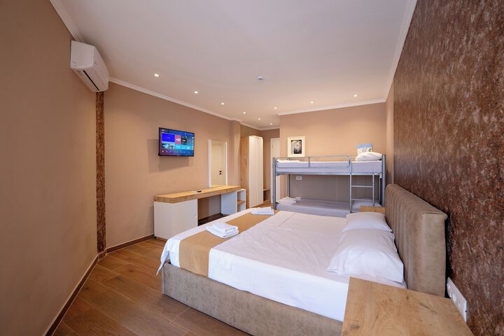 Room 62 of 129