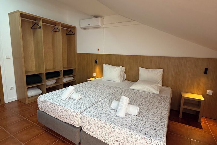 Room 15 of 160