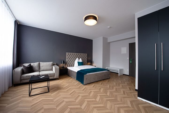 Room 27 of 35