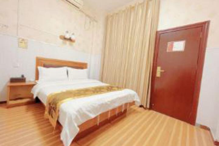 Room 8 of 8