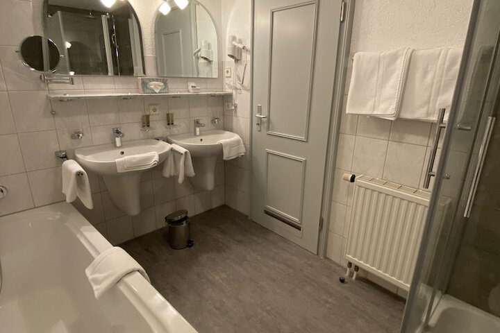 Room 25 of 45