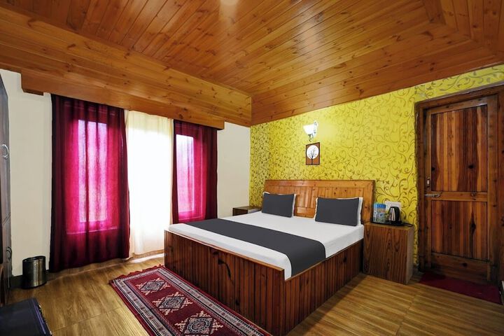 Room 13 of 28