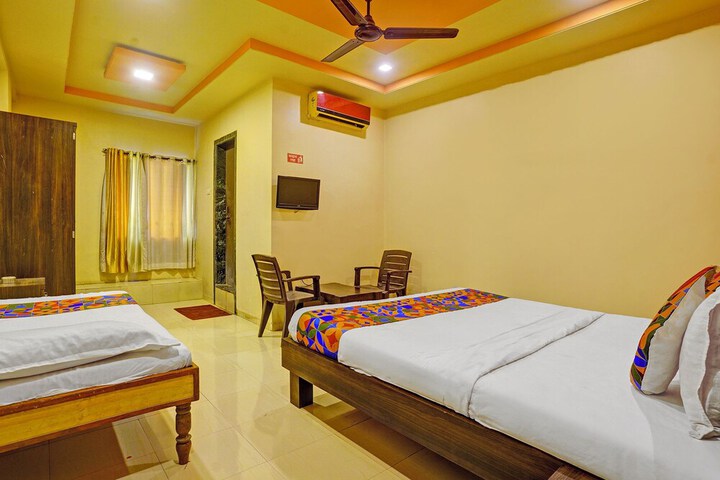 Room 15 of 27