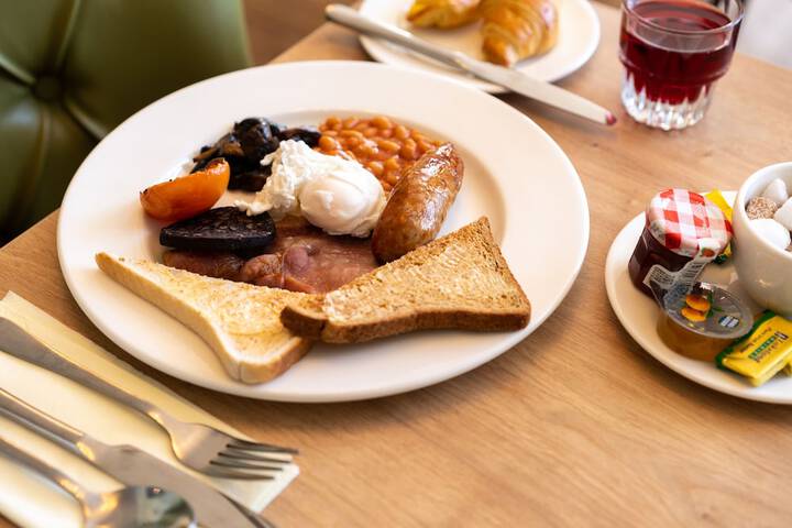 Breakfast/Coffee Service 52 of 63