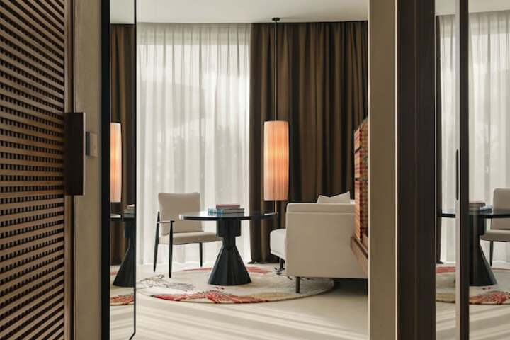 Room 13 of 92