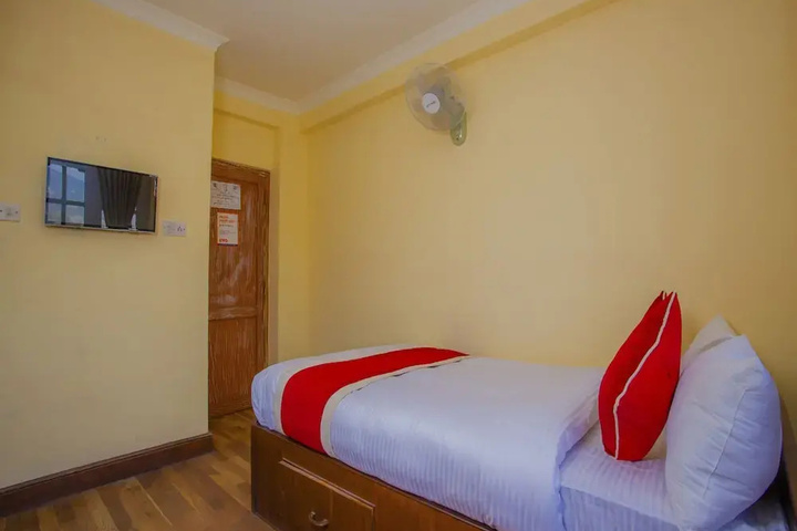 Room 7 of 17