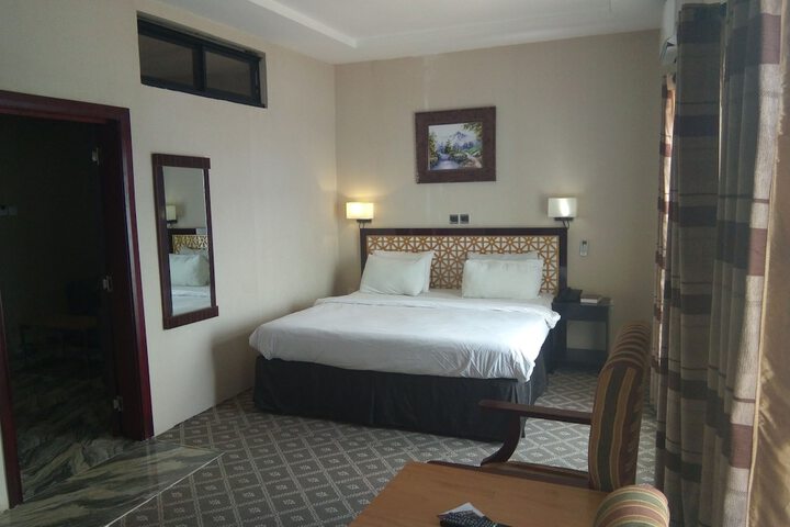 Room 15 of 39