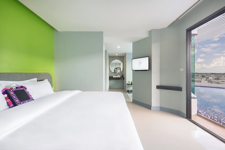 Room 18 of 50