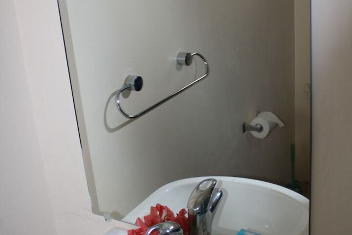 Room 30 of 44