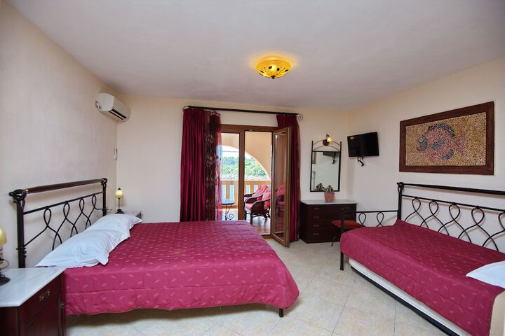 Room 6 of 45