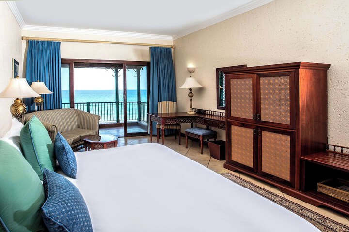 Room 28 of 120