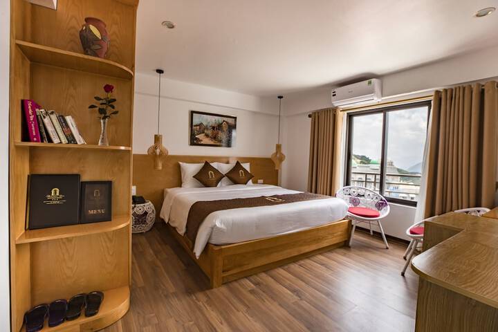 Room 30 of 43