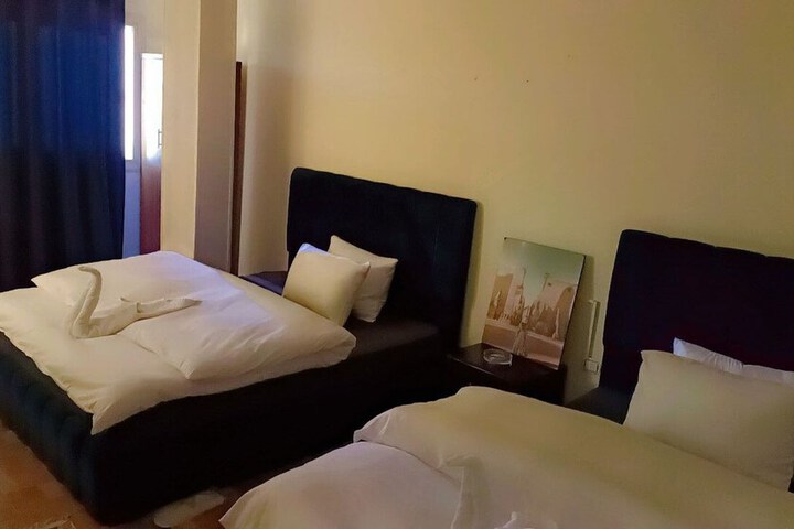 Room 15 of 26