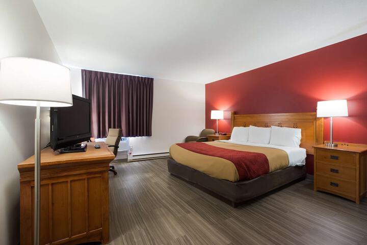 Room 11 of 38