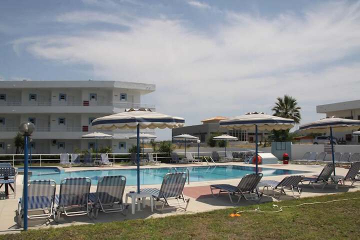 Hotel Pool