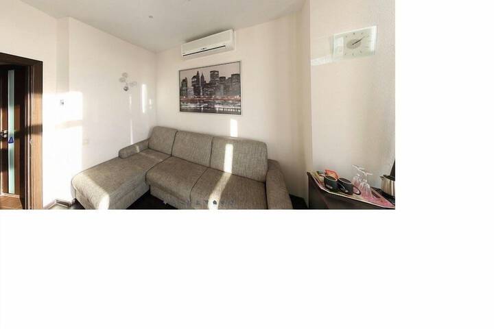 Room 6 of 40