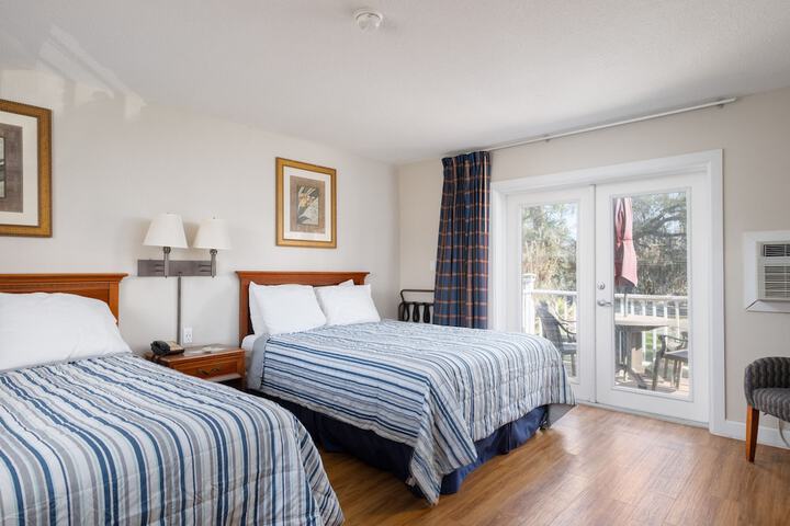 Room 10 of 27