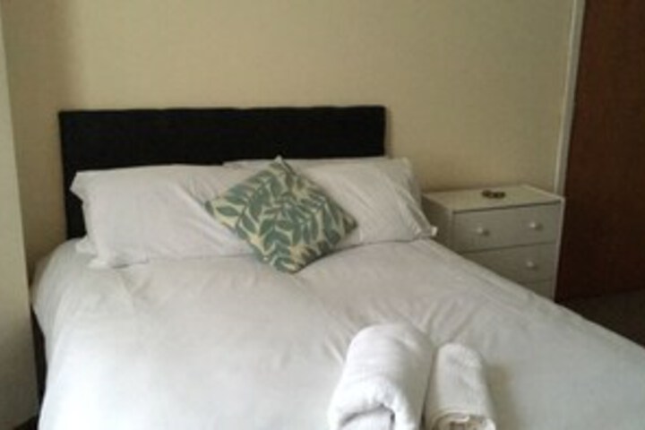 Room 9 of 15