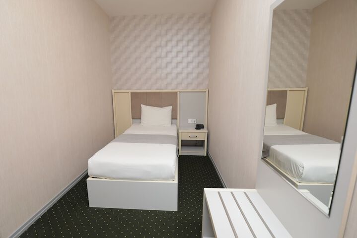 Room 18 of 51