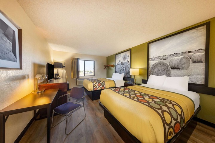 2 Double Beds (2 of 5)