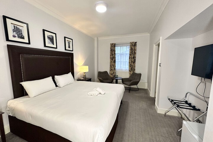 Room 15 of 63