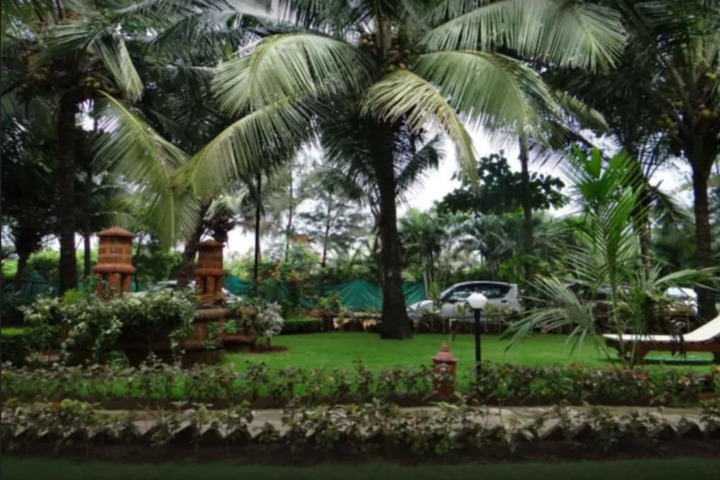 Property Grounds 22 of 31