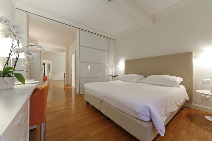 Room 25 of 60