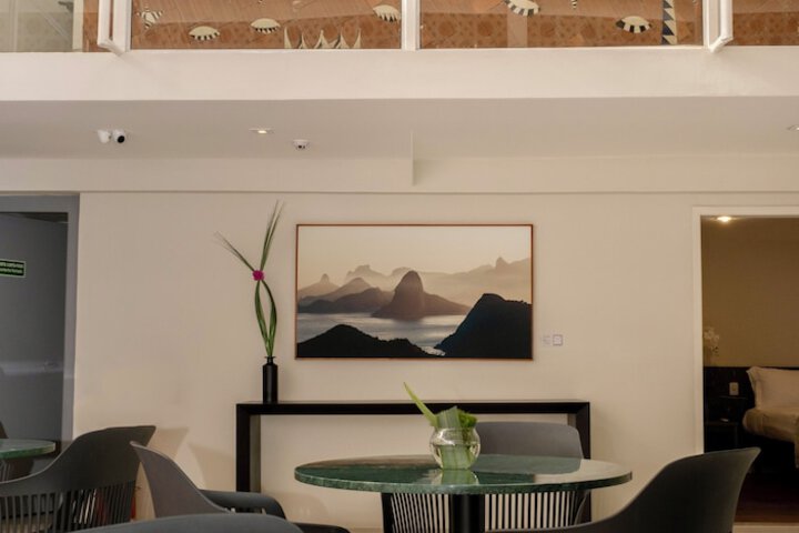 Hotel Interior 10 of 32