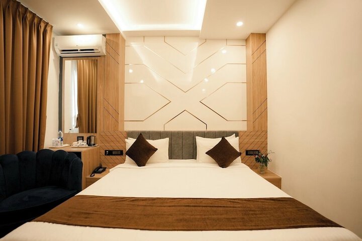 Room 22 of 76