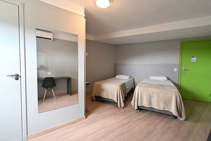 Room 47 of 130