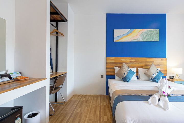Room 108 of 293