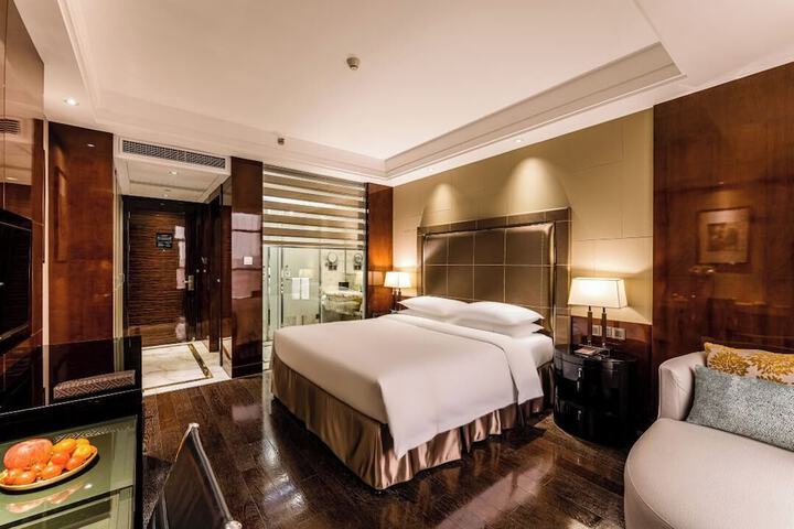 Room 7 of 30