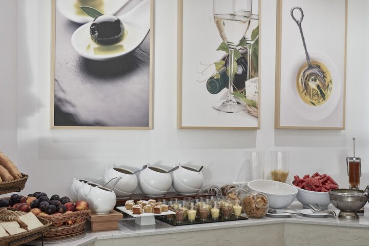 Breakfast/Coffee Service 33 of 46