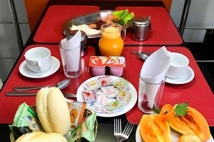 Breakfast/Coffee Service 11 of 16