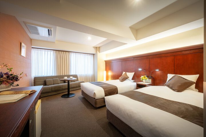 Room 14 of 93