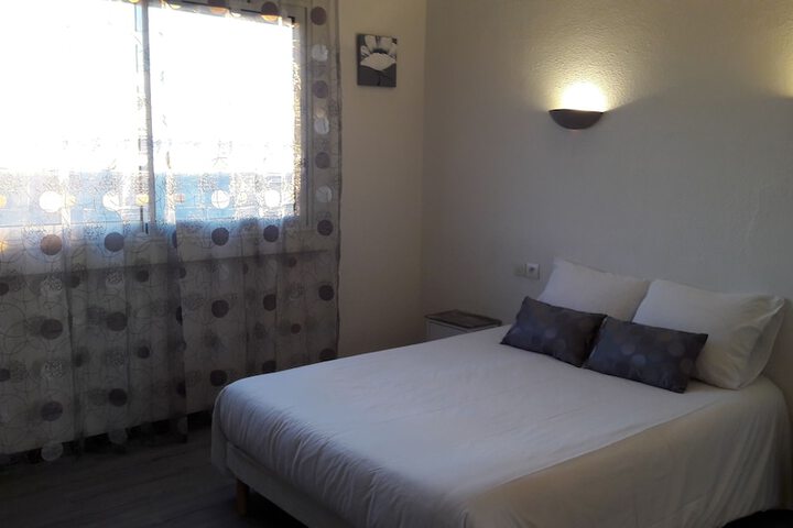 Room 4 of 35