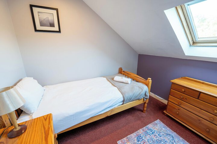 Room 25 of 64