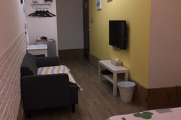 Room 53 of 57
