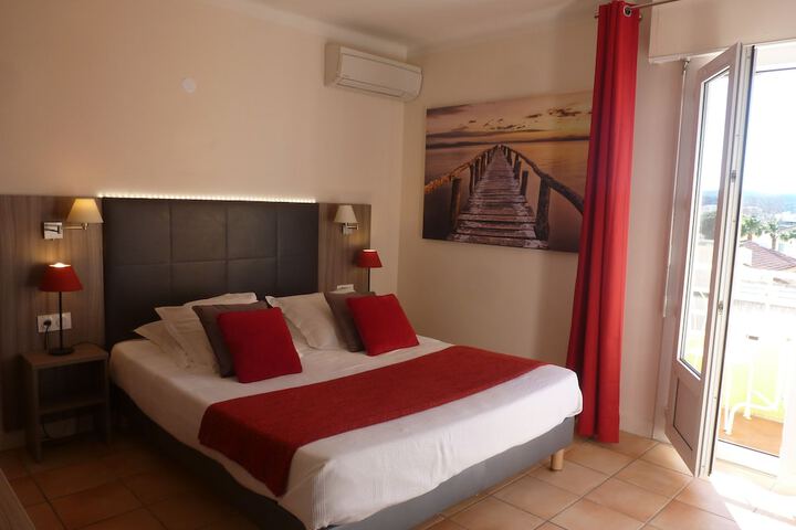 Room 9 of 53
