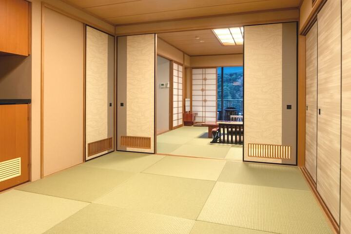Room 23 of 124