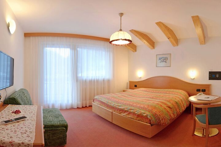 Room 7 of 24